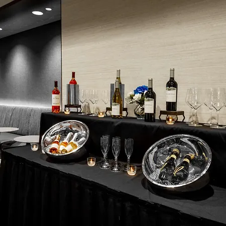 Hilton Charlotte Airport Hotel-2