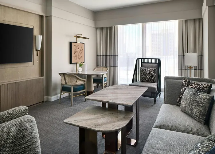 Ritz-Carlton,